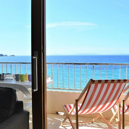 Studio Sur Plage Cavaliere Avec Terrasse, 1Er Etage, 2 Couchages - Fr-1-251-80 Le Lavandou Exteriör bild